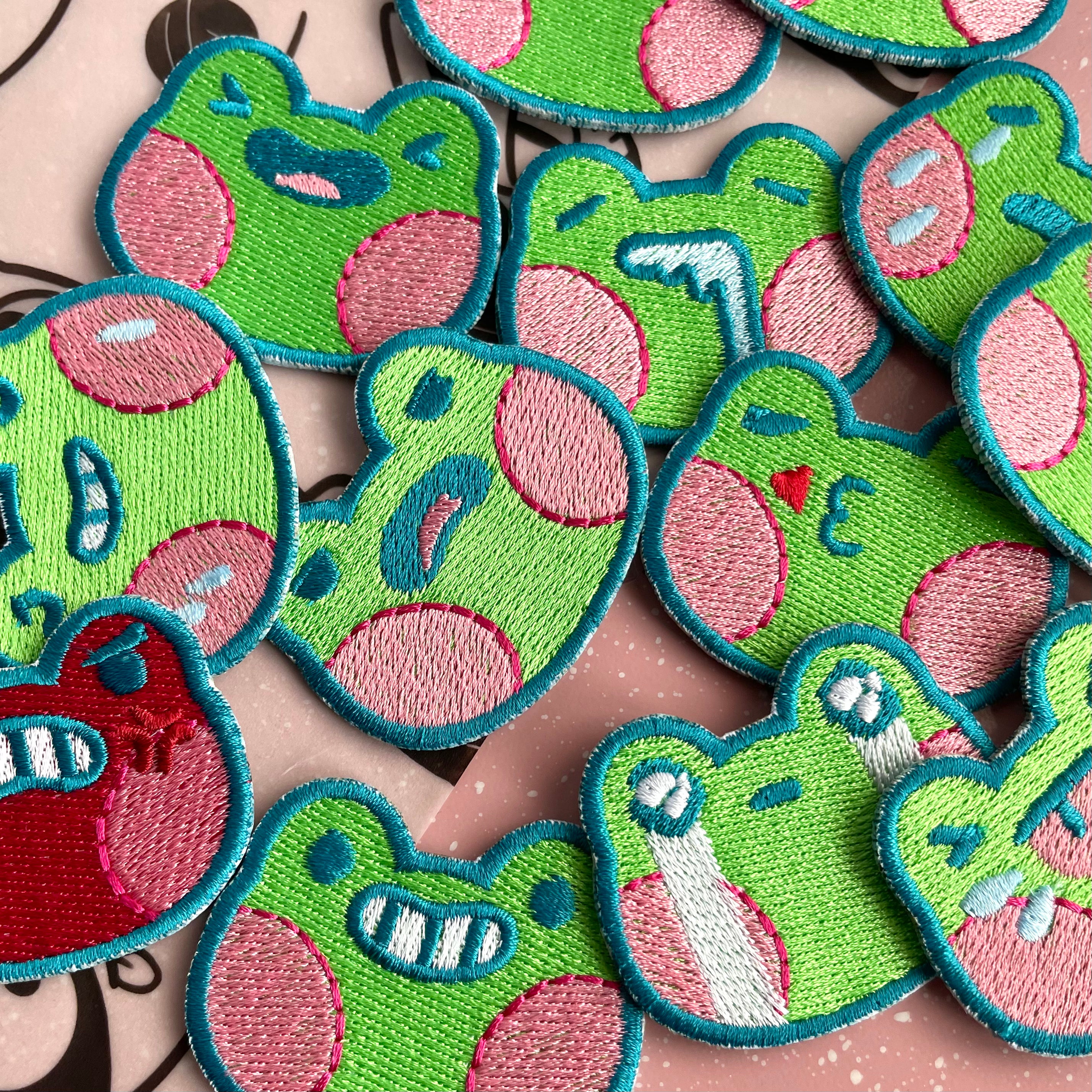 FROG EMOJI EMBROIDERED IRON ON PATCH