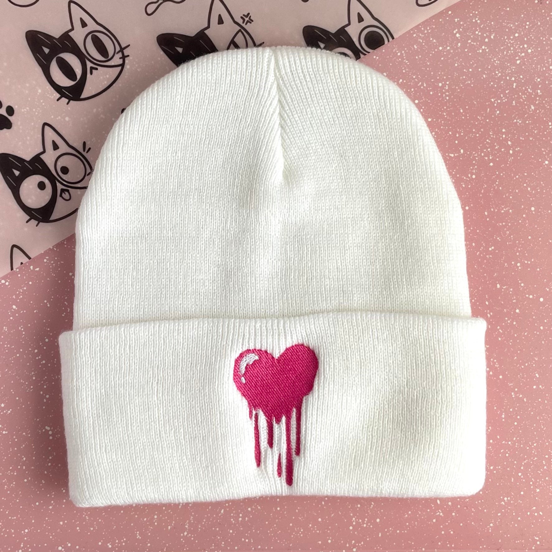 MELTING HEART EMBROIDERED BEANIE