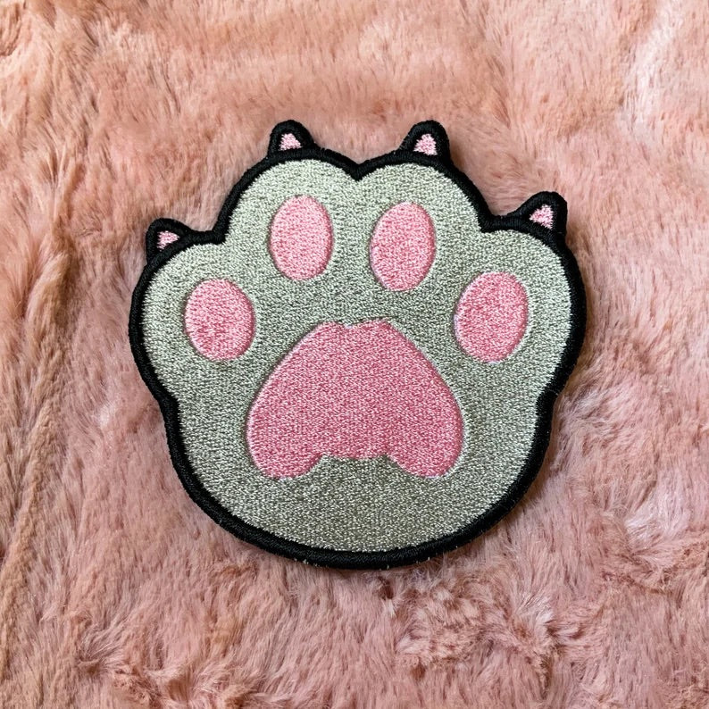 GRAY CAT PAW EMBROIDERED IRON ON PATCH
